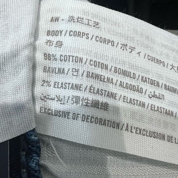 NWT HOLLISTER ULTRA HIGH-RISE PATCHWORK MOM JEANS size 0 W24 L27 - Picture 7 of 16